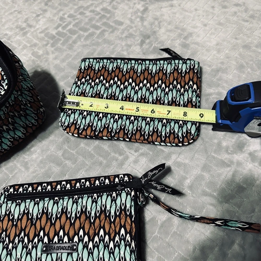 Vera Bradley zip wristlet